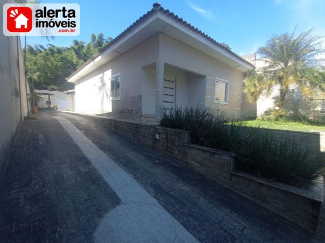 Casa - Aluguel:  Centro, Rio Bonito - RJ