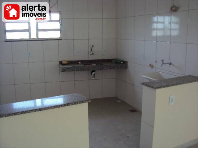 Sala Comercial - Aluguel:  Centro, Itaboraí - RJ