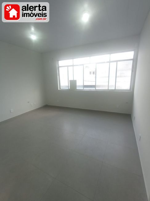 Sala Comercial - Aluguel:  Centro, Rio Bonito - RJ